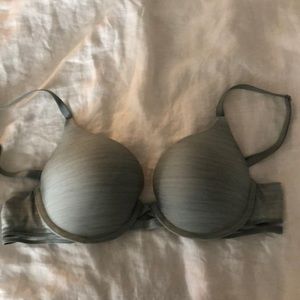 Victoria's Secret Intimates & Sleepwear - 34 B Full Coverage T shirt Bra Victoria's Secret Intimates & Sleepwear - 34 B Full Coverage T shirt Bra